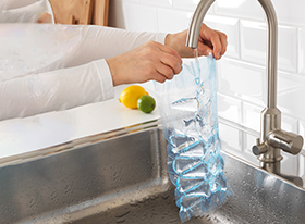  冰塊袋一塊一塊